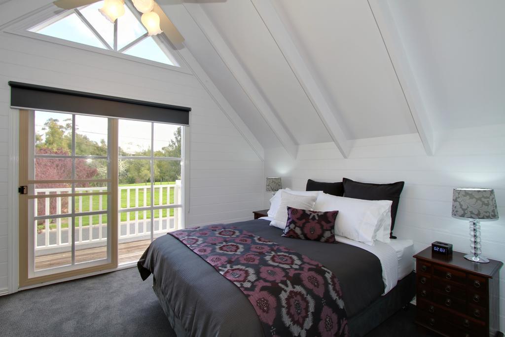 Creek Cottage Bed And Breakfast Траралгон Номер фото