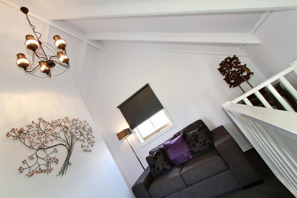 Creek Cottage Bed And Breakfast Траралгон Номер фото